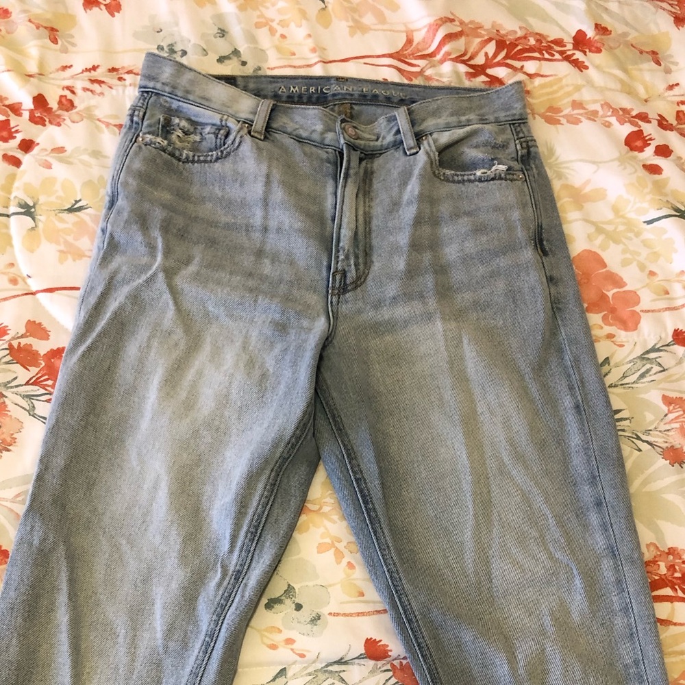 American Eagle mom jeans